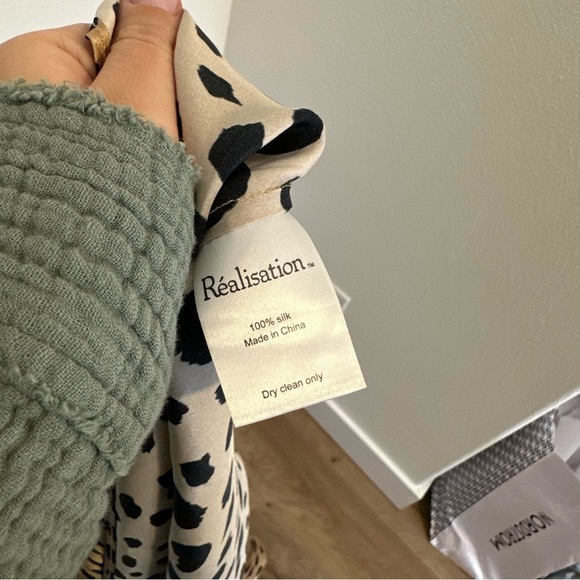 Realisation Naomi 100% Silk Skirt Midi Length Wild Things Animal Print Size S - Picture 8 of 8